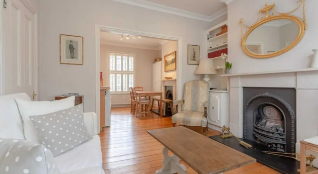Charming Two Bedroom Home in West London