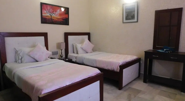 Glade House, Book Hotel 3-stjernede hoteller i F-7 Sector, 3*