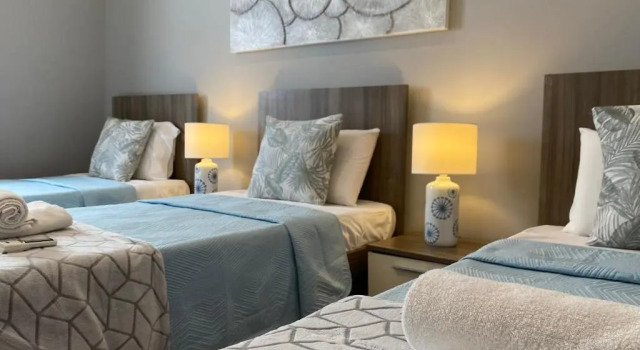 Balluta Bay Beach house with Seaviews, Prenota Hotel Balluta Bay Malta
