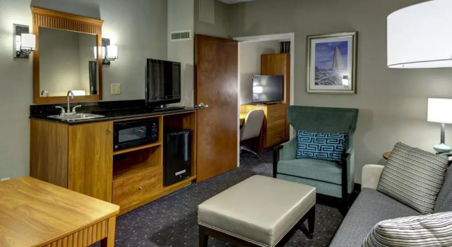 Люкс с 2 комнатами Embassy Suites Williamsburg