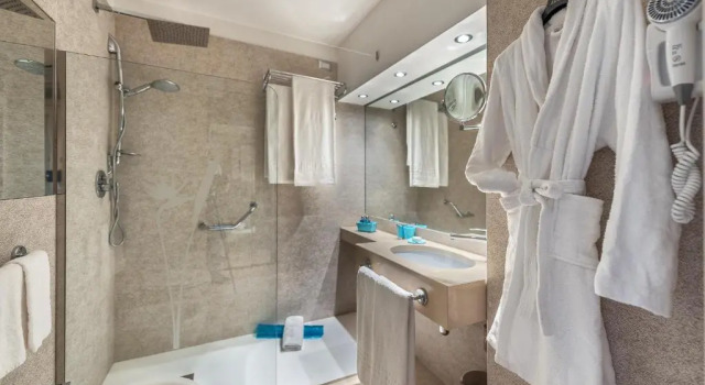 Двухместный номер Deluxe Acacia Marina