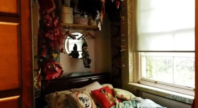 Boutique Bijoux Garden Flat in Vibrant Oval