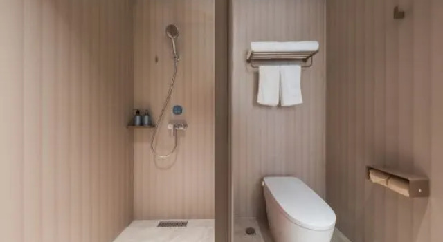 Home Inn (Altay Five Hundred Miles Wind and Sentiment Street Store)