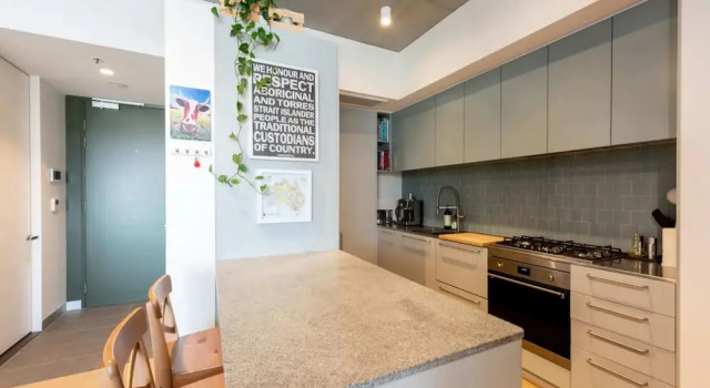 Апартаменты Brunswick Retreat! 5th Floor 1-bed Unit w Parking