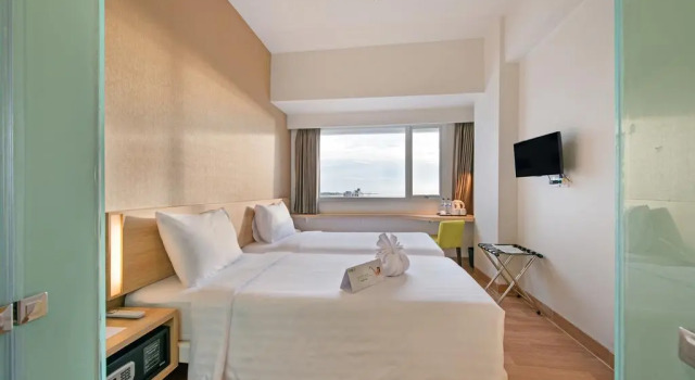 Номер Superior Whiz Prime Hotel Hasanuddin Makassar