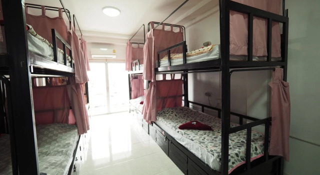 Кровать в общем номере Arisa Hostel