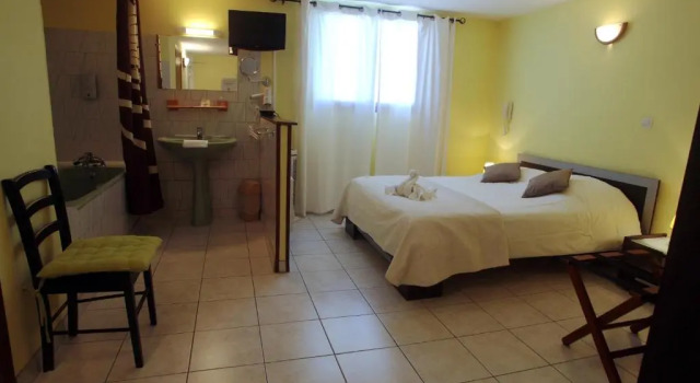 Двухместный номер Standard Logis Hôtel LE PRESSOIR