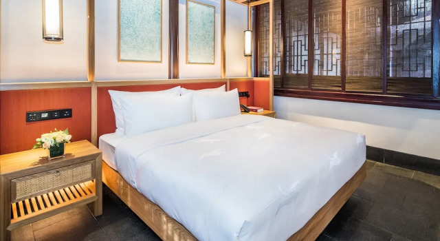 Номер Luxury Yihe lake shore Hotspring