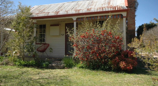 A Fifties Experience, Book Hotel Beechworth 