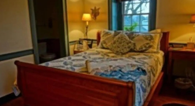 Двухместный номер Standard Brownstone Colonial Inn