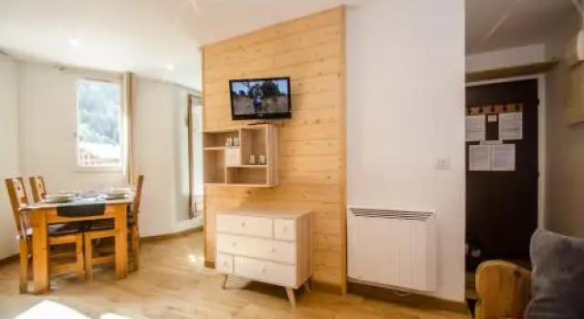 Chalet des Sapins, Забронировать Шале Виллы Овернь-Рона-Альпы, Вилла