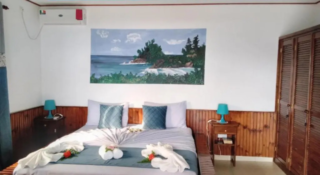 Студия Les Elles Guesthouse Self Catering