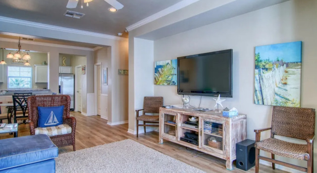 Heaven on Eleven MC8 3 Bedrooms 2.5 Bathrooms Condo