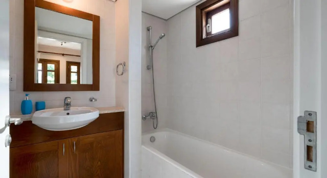 2 bedroom Apartment Helena with private garden, Aphrodite Hills Resort