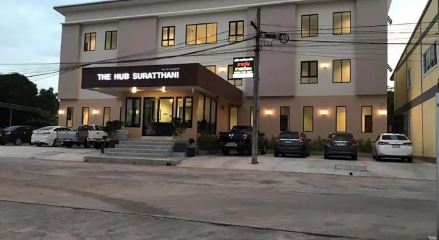 THE HUB SURATTHANl, Забронировать Отель Отели Moo 4 3 звезды, 3*