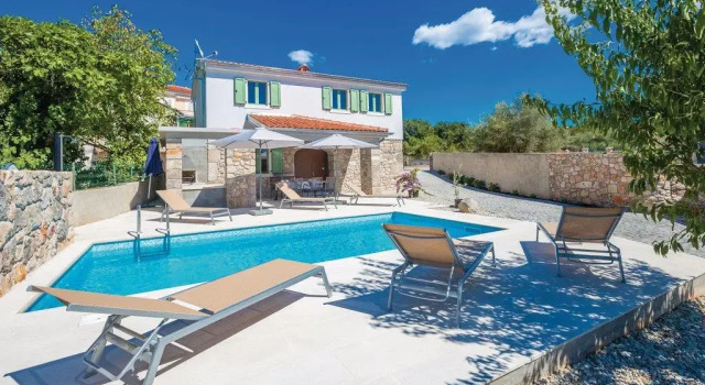 Spacious two bedroom house in Malinska, Prenota Hotel Malinska 