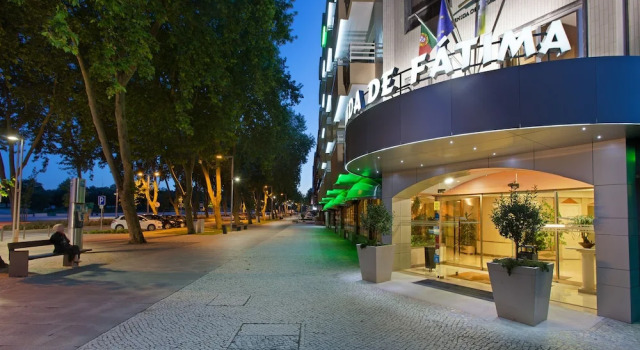 Трёхместный семейный номер Standard Avenida de Fatima