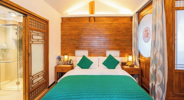 Номер Comfort Shile Holiday Courtyard