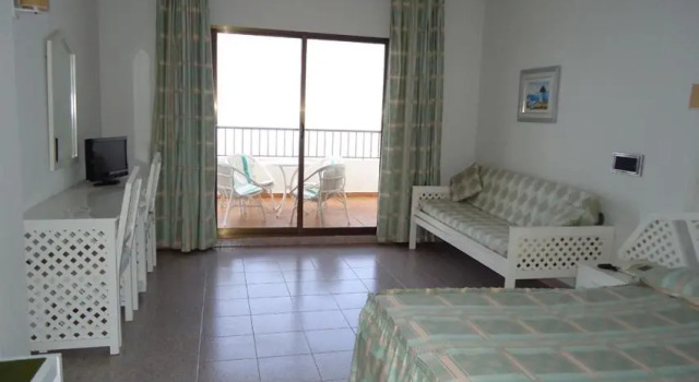 Полулюкс Hotel las Conchas