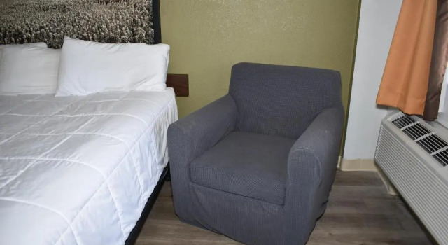 Четырёхместный номер Standard Super 8 by Wyndham Fredericksburg