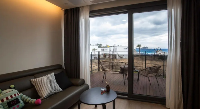 Вилла Standard с видом на океан Aewol Bada Town House