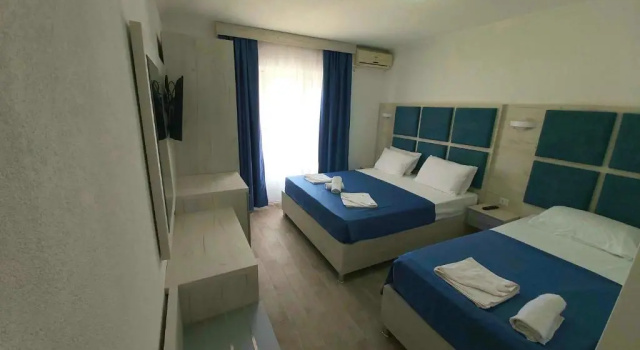 Трёхместный номер Standard с балконом и с видом на море Sun Apartments