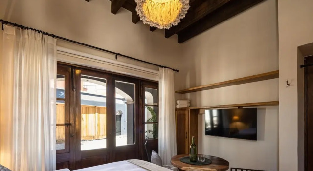 Rooftop Jacuzzi! Country-style 4 Bedroom Cottage, Prenota Casa vacanze Cottage a El Bajio, Cottage