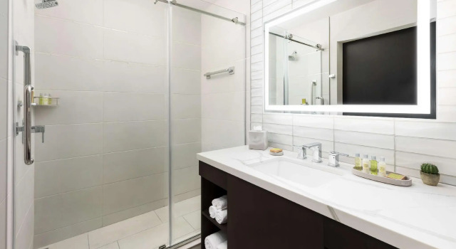 Четырёхместный номер Standard Doubletree By Hilton Tucson Downtown Convention Center