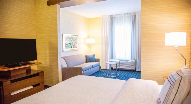 Четырёхместный люкс Fairfield Inn & Suites by Marriott Pocatello