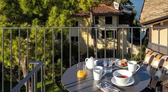 Номер Luxury с видом на озеро Il Mansio Vegan Hotel and Restaurant