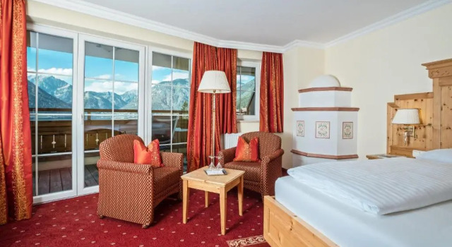 Двухместный номер Standard с видом на озеро Vier Jahreszeiten Wellnessresort Achensee