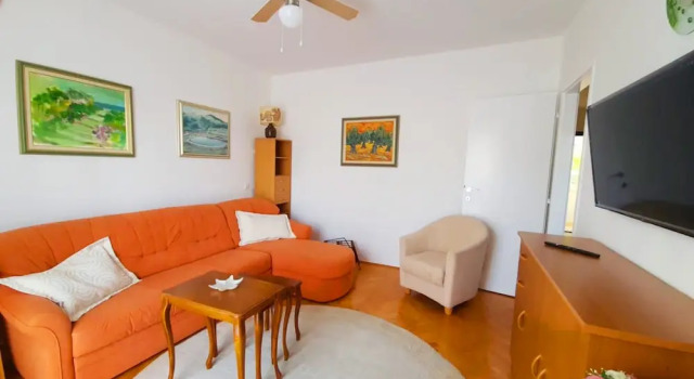Апартаменты Insideout Apartment