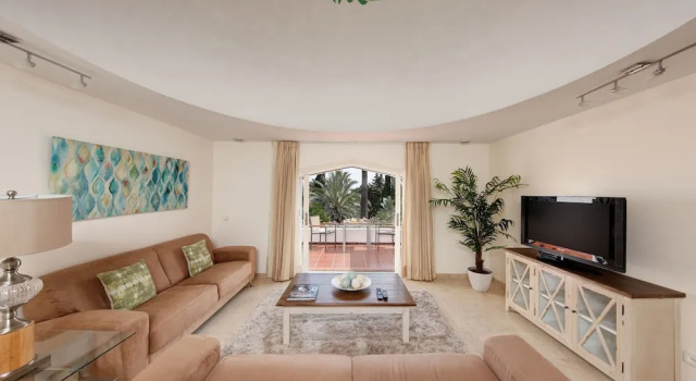 Villa Bara, Забронировать Вилла Коттеджи Марбелья, рядом с Casino Marbella, Коттедж