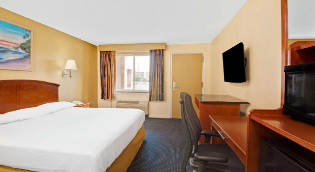 Super 8 by Wyndham Milford/New Haven
