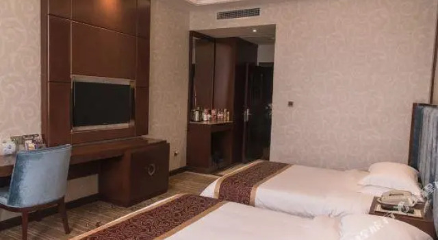 Gaoping Tiansheng Hotel, Varaa Hotelli Hotellit Sichuan pysäköinnillä, Pysäköinti