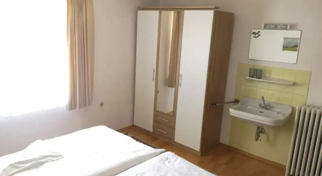 Ferienwohnungen Schloss Fürstenstein, Varaa Hotelli Hotellit Baijeri pysäköinnillä, Pysäköinti