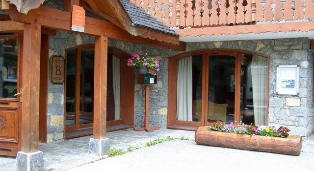 Les Chalets de L'Adonis, Забронировать Шале Виллы Овернь-Рона-Альпы, Вилла