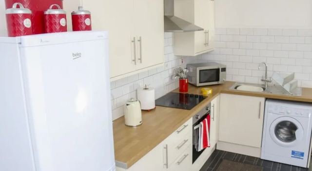 Семейные апартаменты Цокольный этаж с 3 комнатами Upton Road Apartments