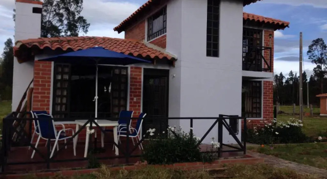 Вилла с балконом и с красивым видом из окна Cabaña Campestre El Refugio