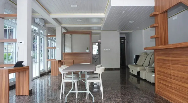 Sinok Homestay Parapat, Rezerwuj Hotel Parapat Sumatra