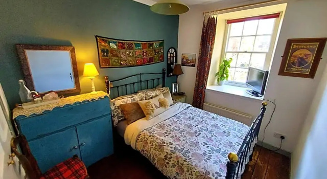 Edinburgh's Dean Village River View Retreat