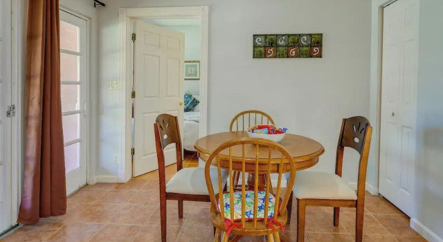 Eloy Vacation Rental w/ Pool Access & Courtyard!, Rezervați Hotel Eloy Arizona