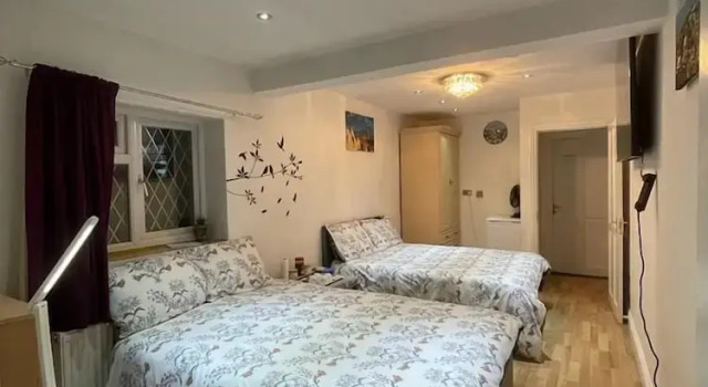 Семейный номер Deluxe Heathrow Garden Lodge