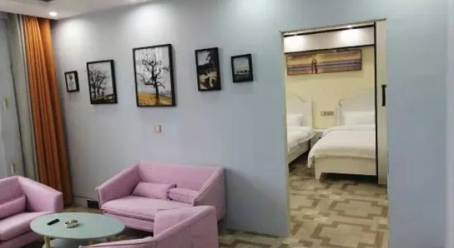 Theme Hotels in Shanghai, Rezerwuj Hotel Hotele w Guizhou z parkingiem, Parking