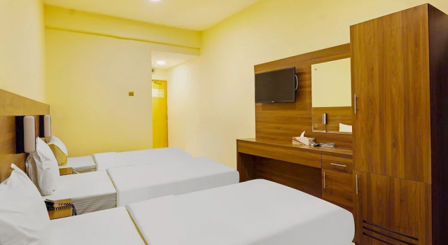 Трёхместный номер Standard Emirates Hotel