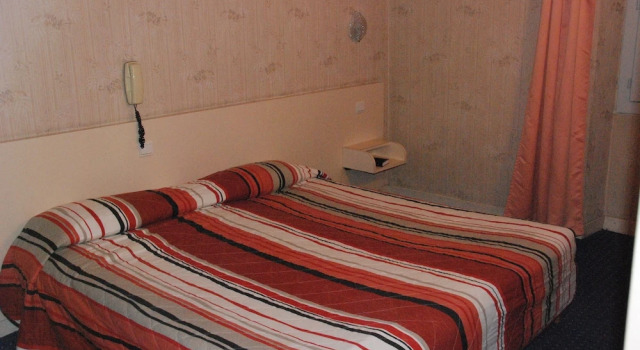 Двухместный номер Economy с балконом Hôtel Acropolis - Lourdes