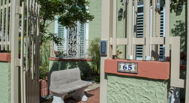 Casa Isabel B&B, Забронировать Отель Сантурсе Вьехо Сан-Хуан