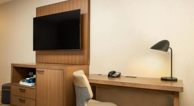 Четырёхместный номер Standard Four Points by Sheraton Downtown Seattle Center