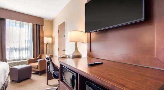 Семейный номер Standard Comfort Inn & Suites