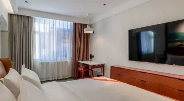 Люкс Elong ETANG Hotel (Zhoukou Chuanhui District Wuyi Wenhua Square)